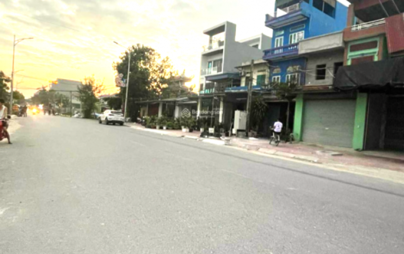 Bán 124m2 đất đấu giá Giai Phạm mặt đường tỉnh lộ 381, Cạnh KCN Phố Nối A, Vỉa hè 17m + lưu không thêm 100m2